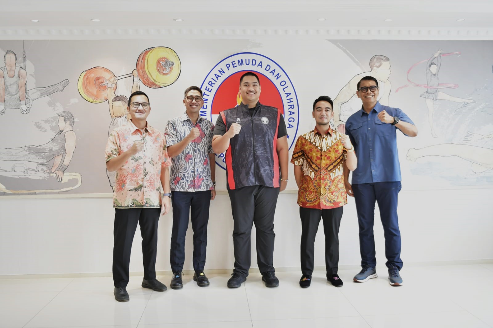 Ikuti Supercheap TCR Glenn Nirwan di Dukung Menpora Dito