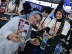 Jauh-jauh-Dari-Malaysia-Rebecca-Rela-Beli-Tiket-Fans-Signing-Untuk-Lihat-Red-Sparks-dan-Megawati Jauh-jauh-Dari-Malaysia-Rebecca-Rela-Beli-Tiket-Fans-Signing-Untuk-Lihat-Red-Sparks-dan-Megawati